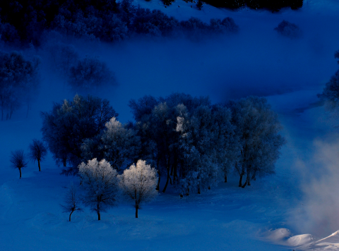 梦语，残雪莹光